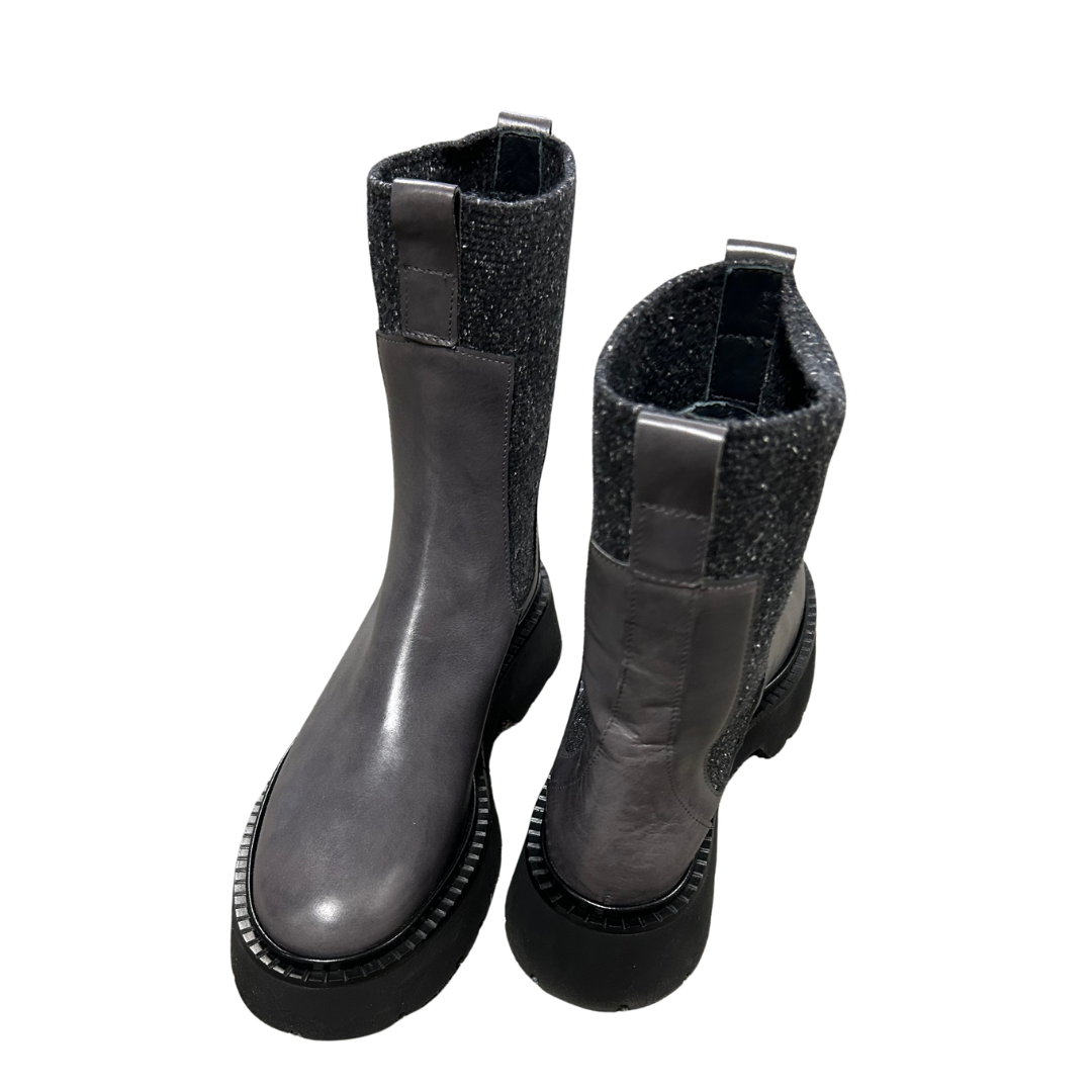 Row Boot in Grey
