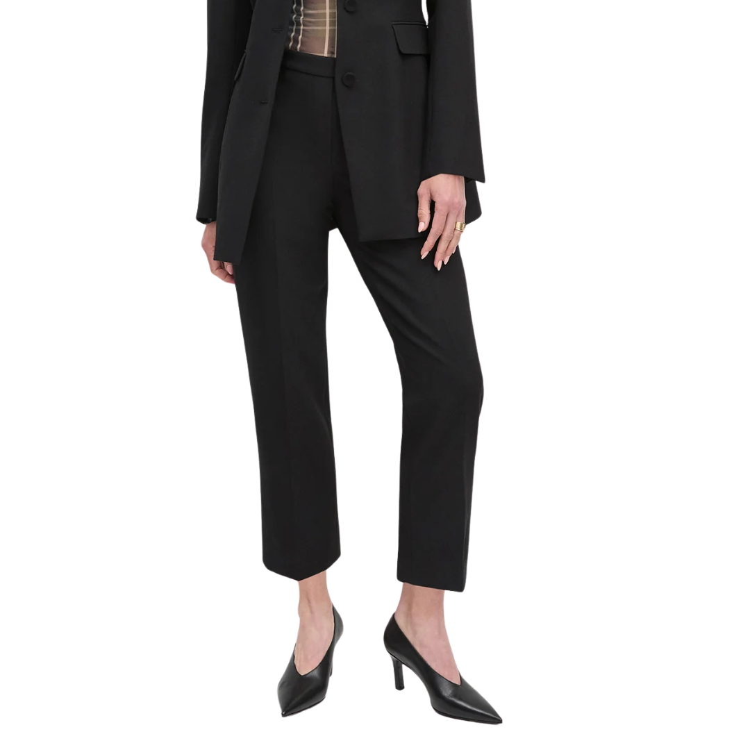 Ricki Pant in Black