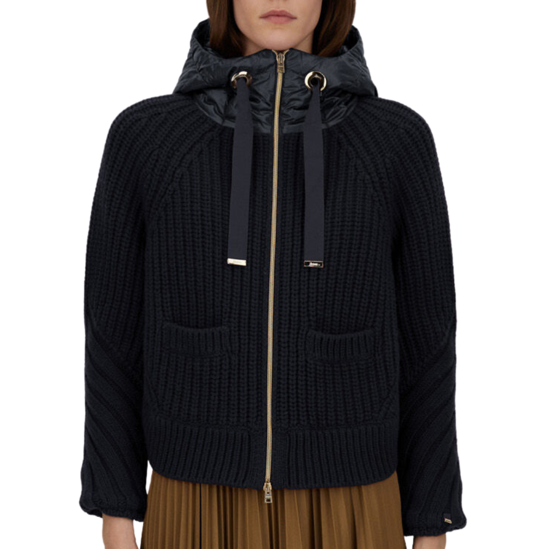 Cob Stitch Cardigan in Navy Blue