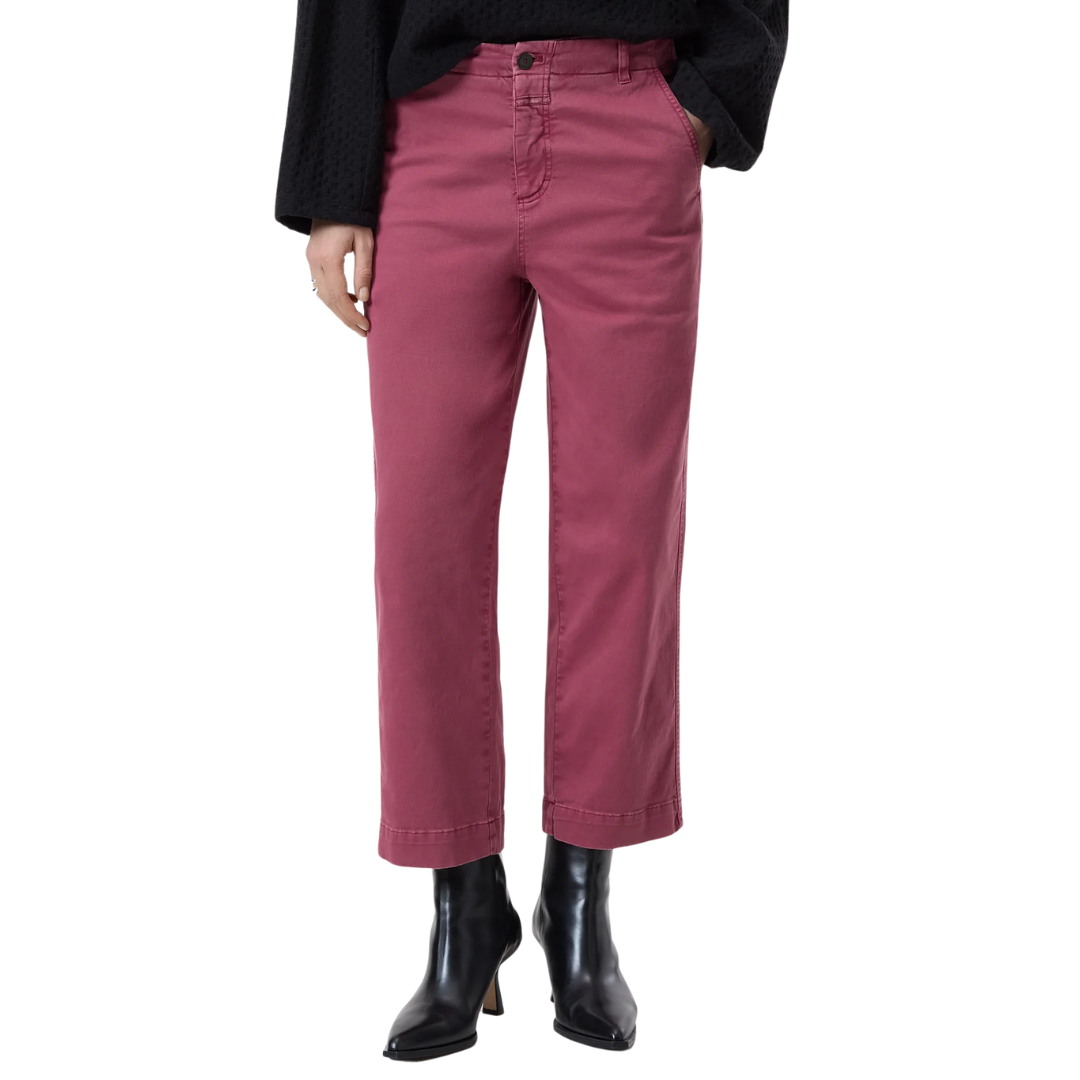 Rovea Relaxed in Cherry Red