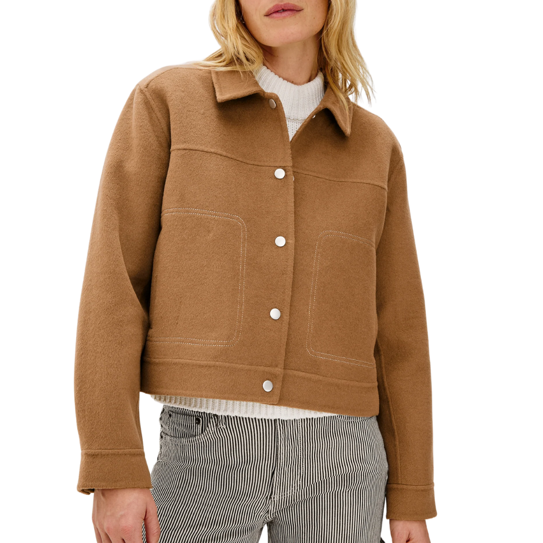 Mountain Jacket in Camel