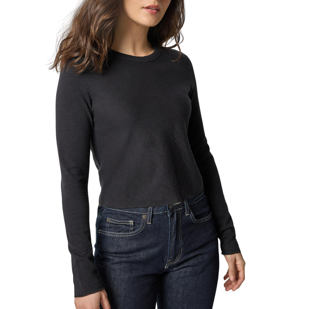 Long Sleeve Cropped Tee in Black