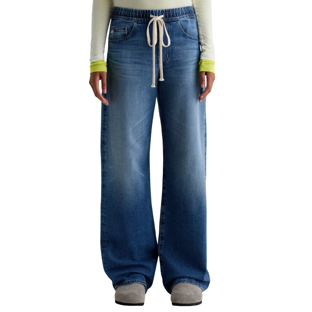 Adria Cinched in Copenhagen