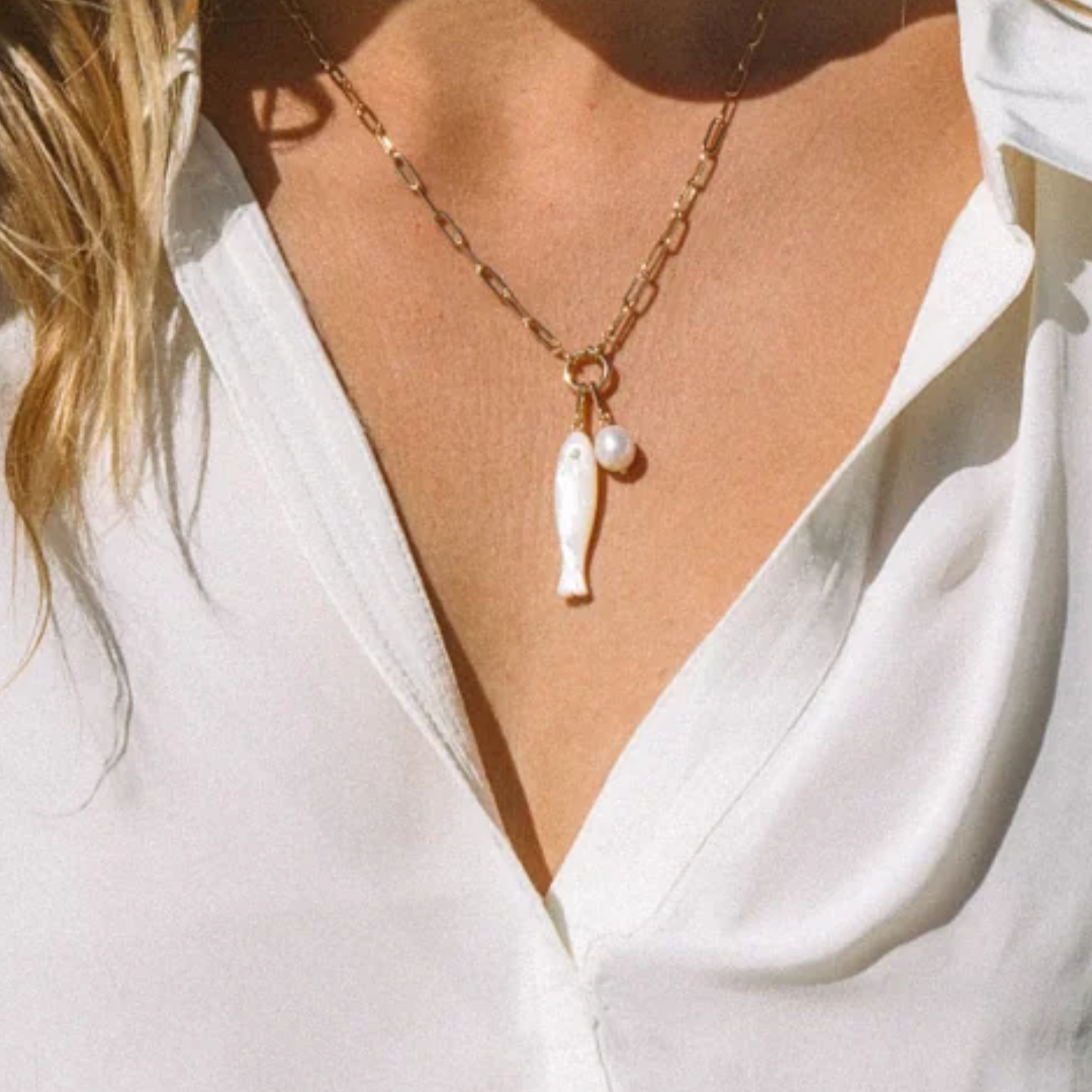 Fortuna Fish Colette Necklace in Mother Of Pearl