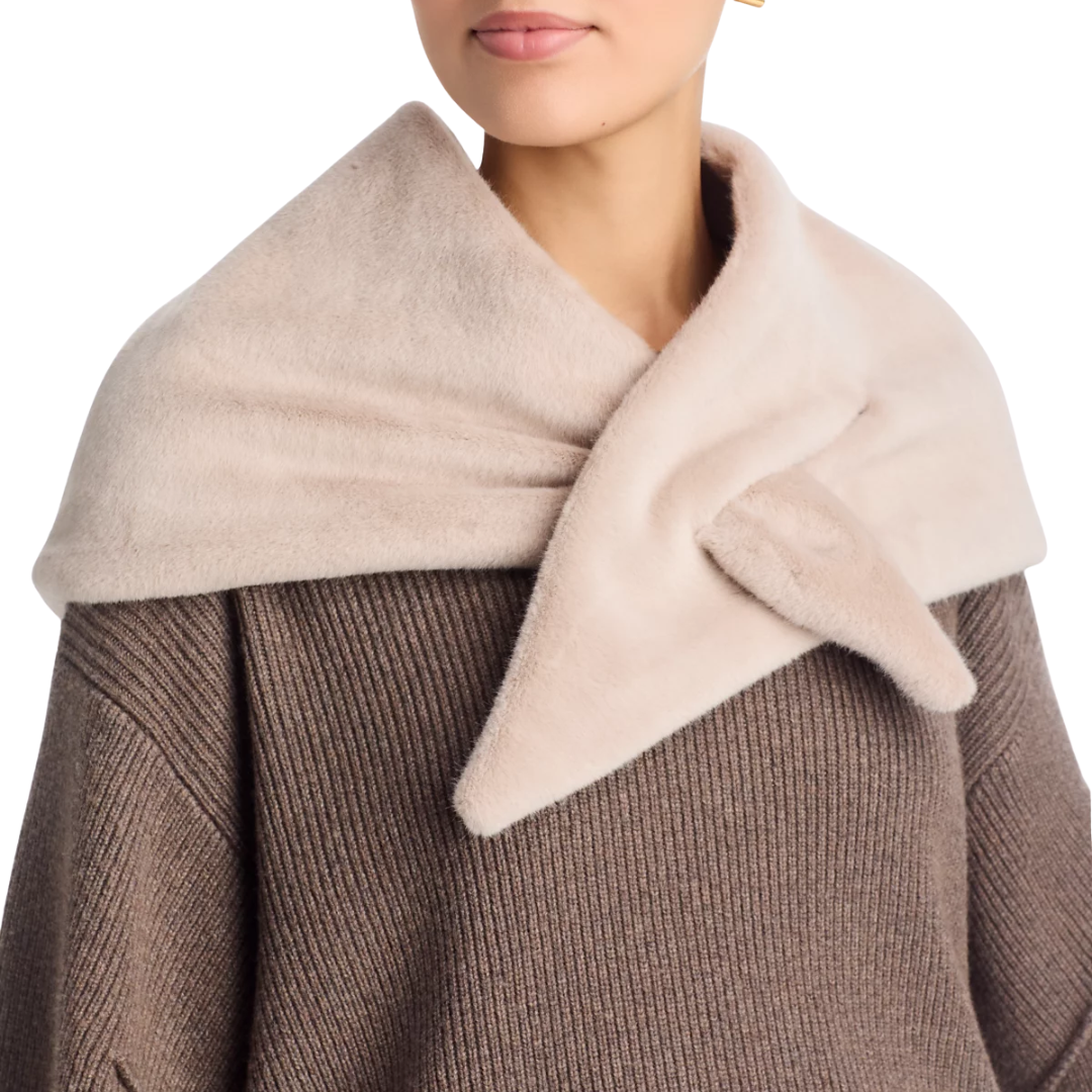Faux Fur Triangle Foulard in Champagne