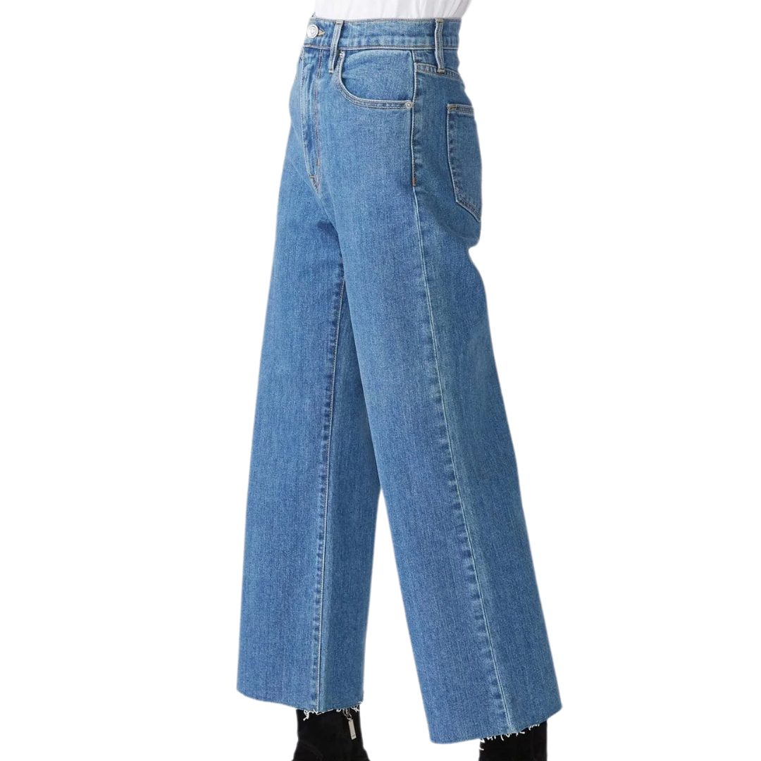 Grace Crop in Forever Blue 