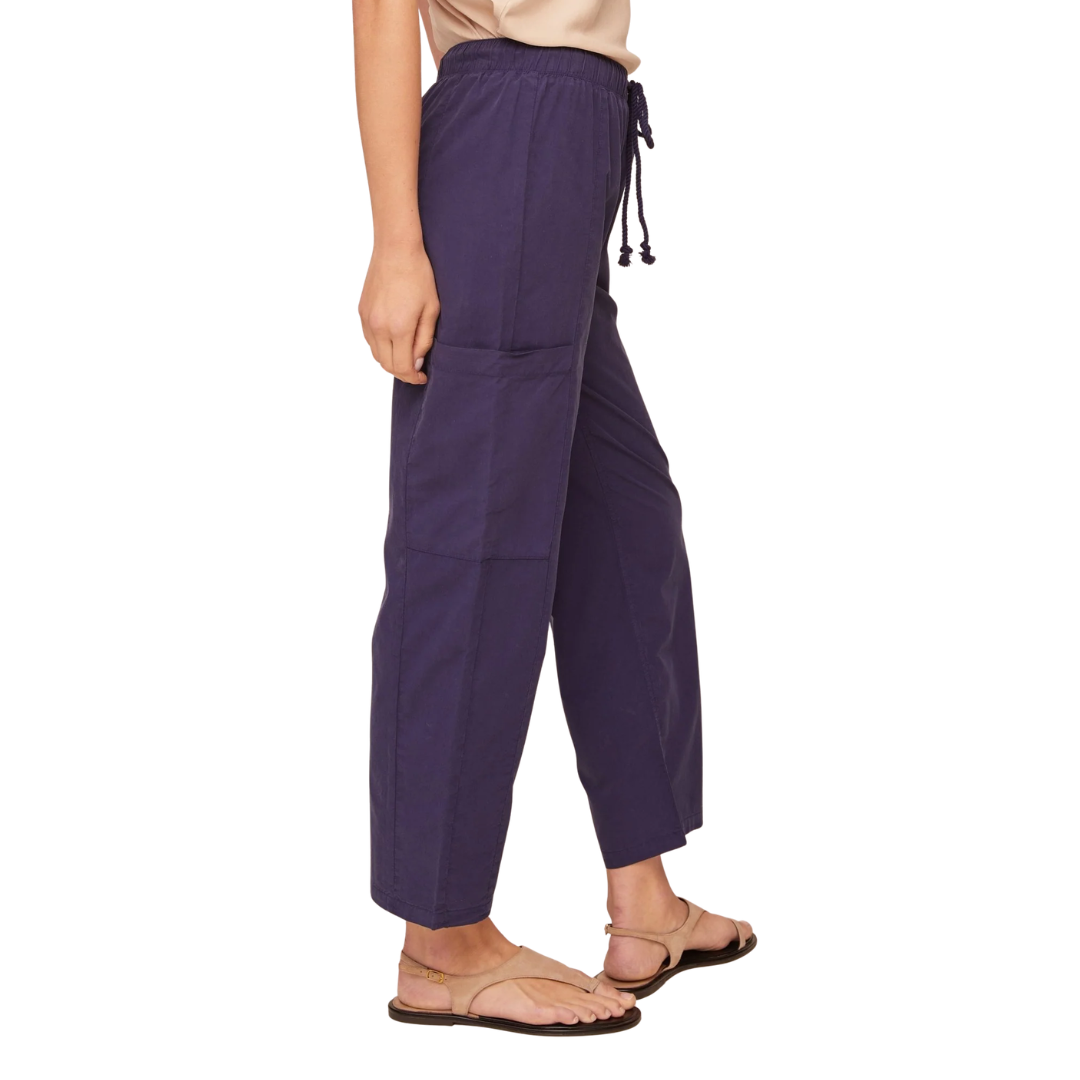 Side Pocket Seamed Pant in Noir Navy