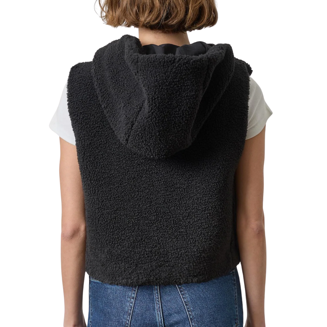 Hooded Sherpa Vest in Black