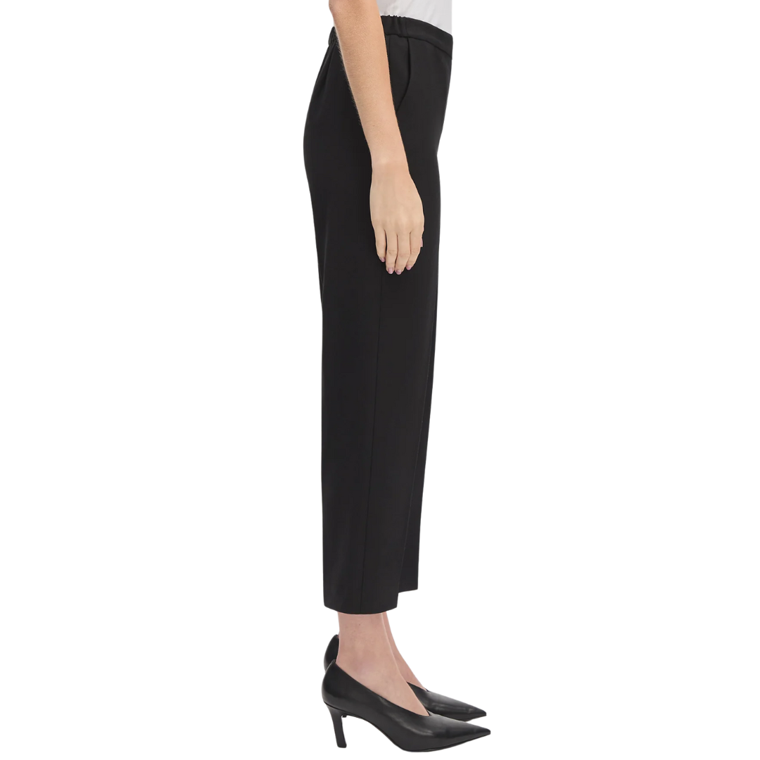 Ricki Pant in Black