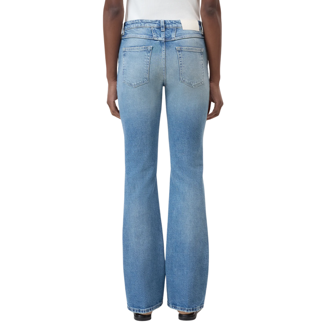 Jovanna Flared Jeans 30" in Mid Blue