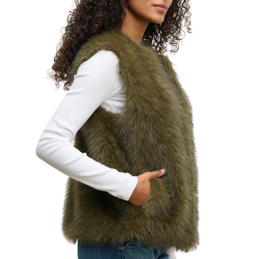 Anastasia Vest in Dark Green