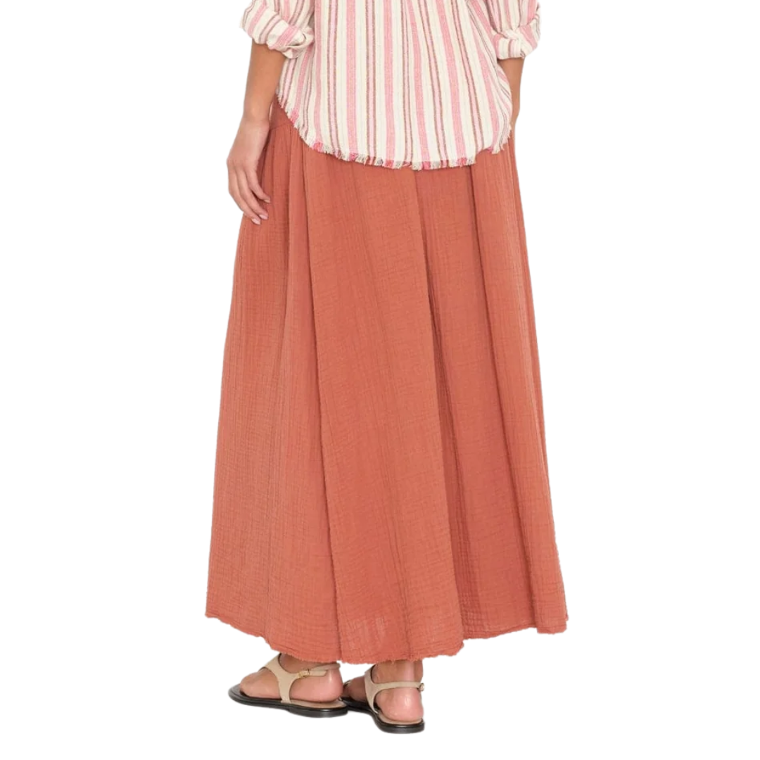 Evelyn Skirt in Picante