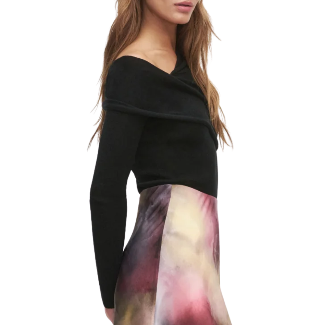 Charmed Top in Black