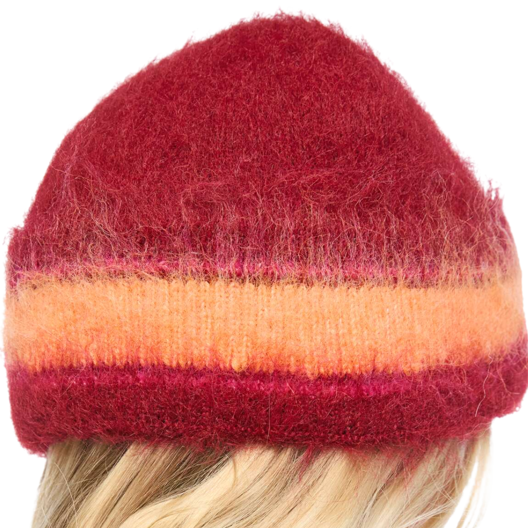 The Beanie in Girl With The Pearl