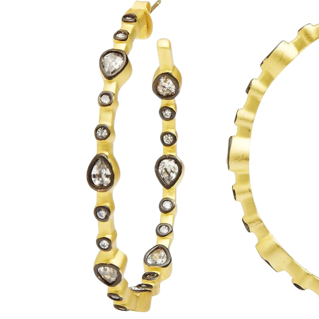 Teardrop Hoop Earring in Gold/Black