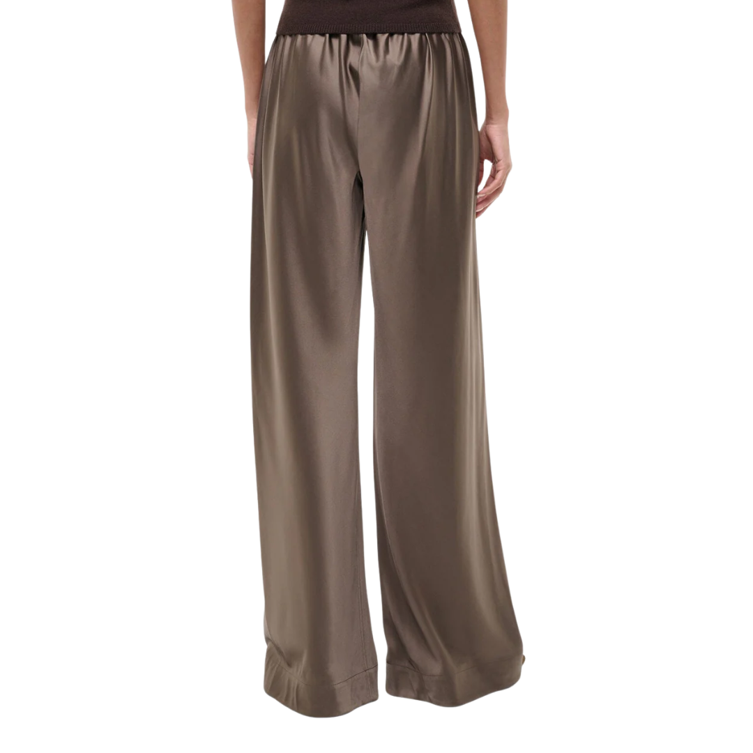 Stroll Silk Pant in Truffle