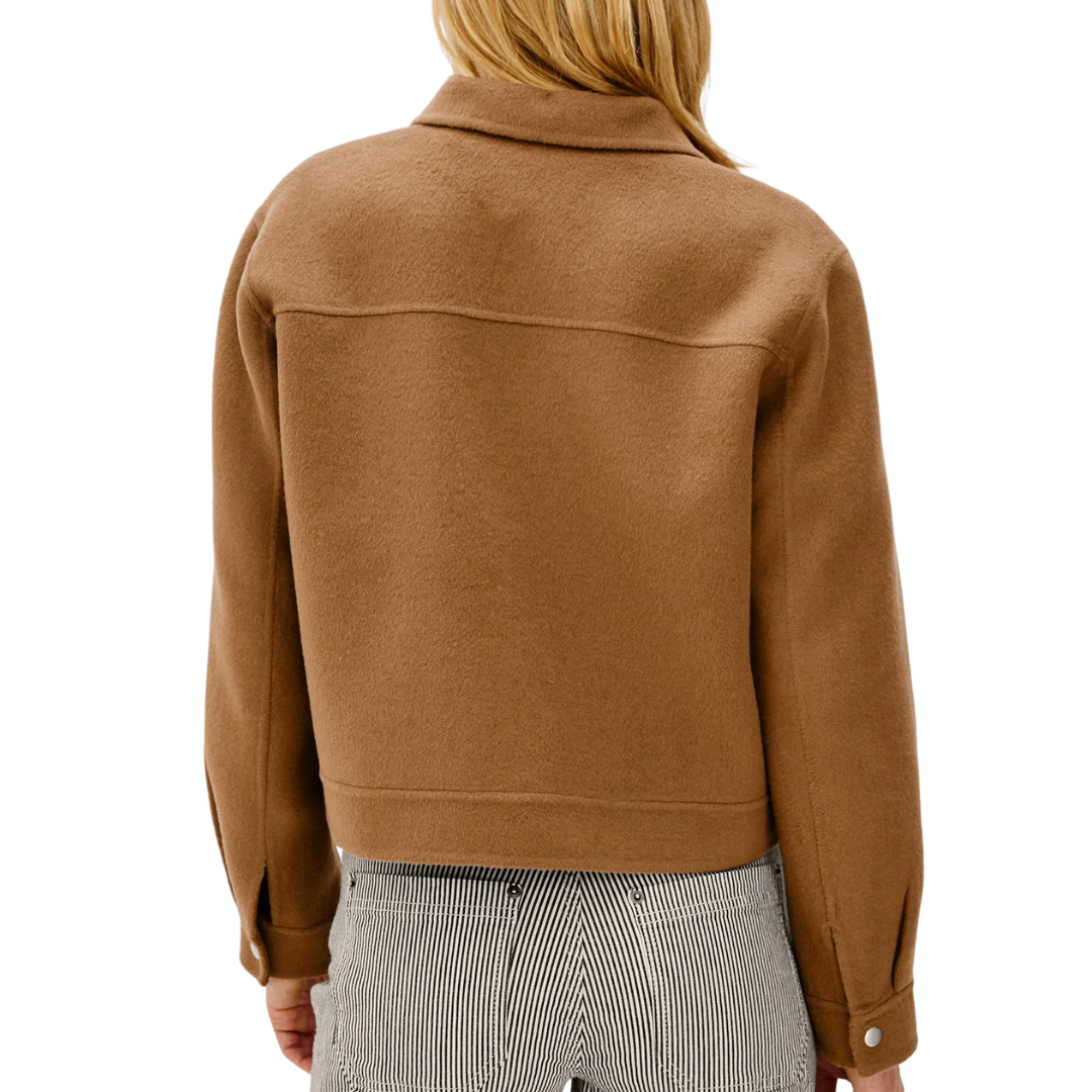 Mountain Jacket in Camel