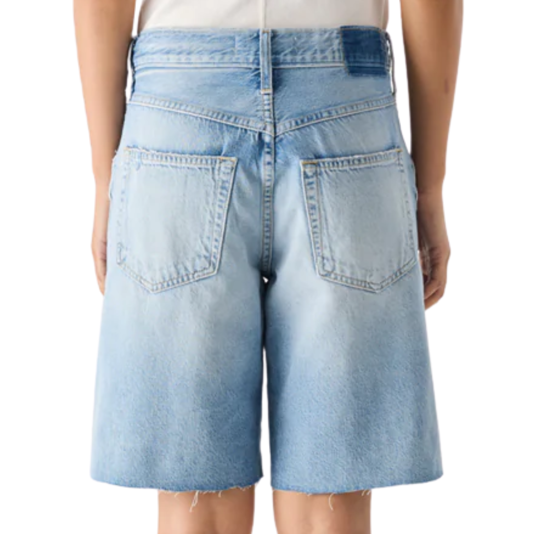 Steph Short in Breeze