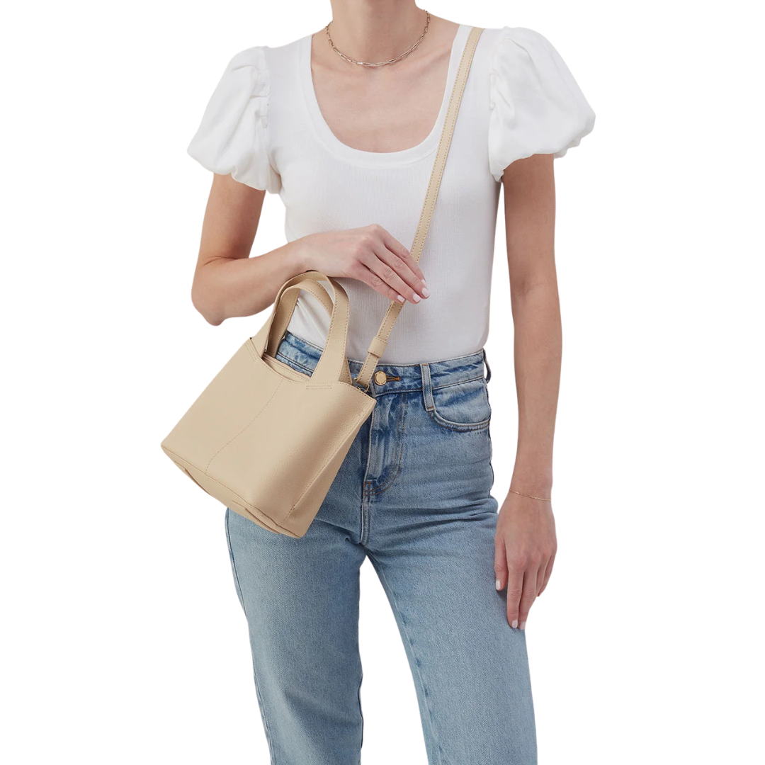 Vida Small Tote in Almond