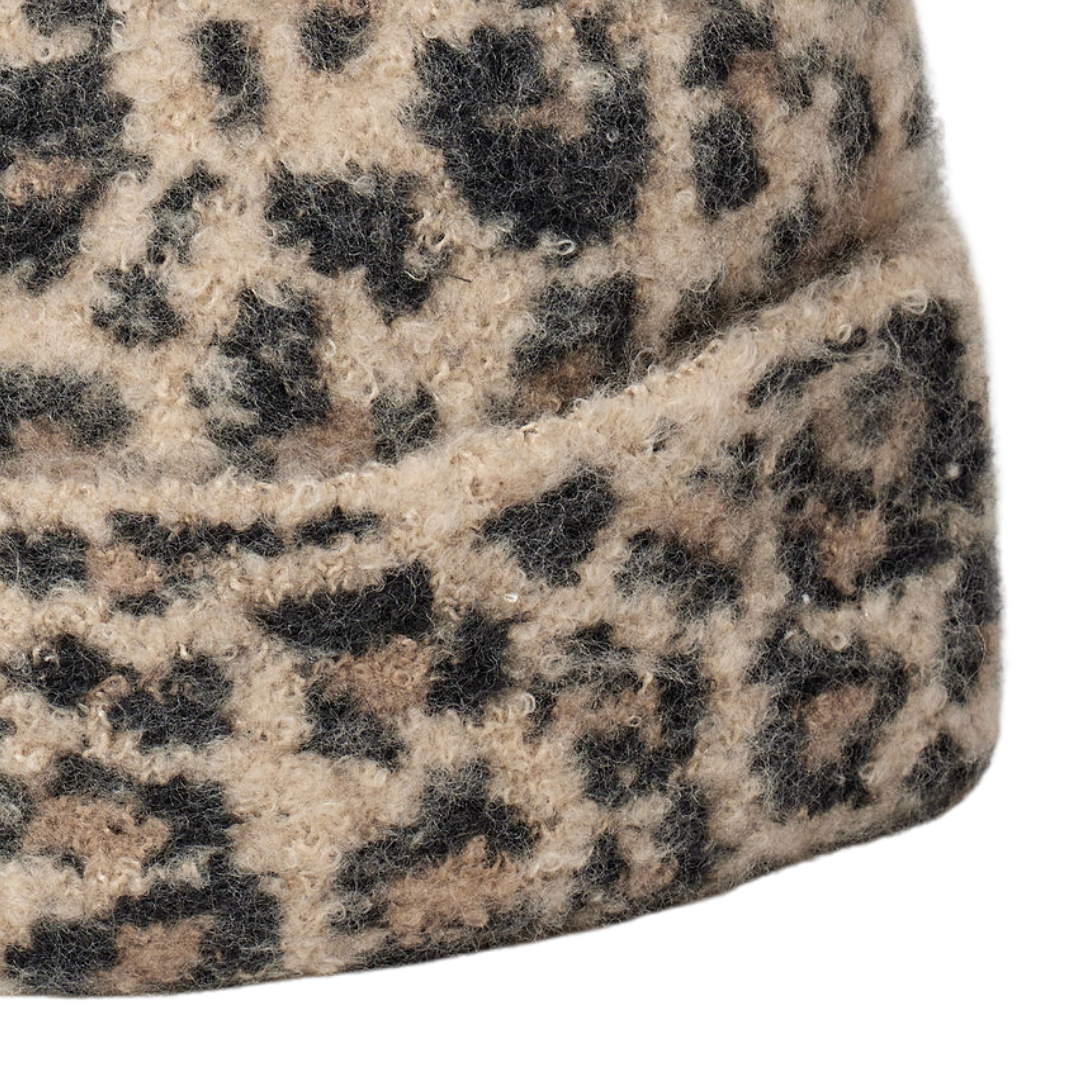 Leopard Beanie in Sand