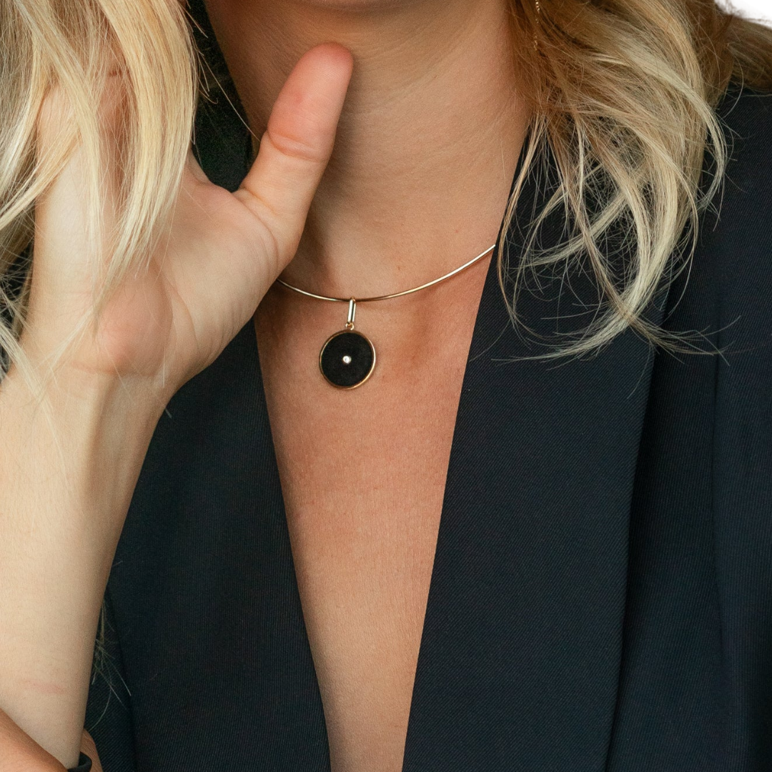 Balia Enamel Coin in Black