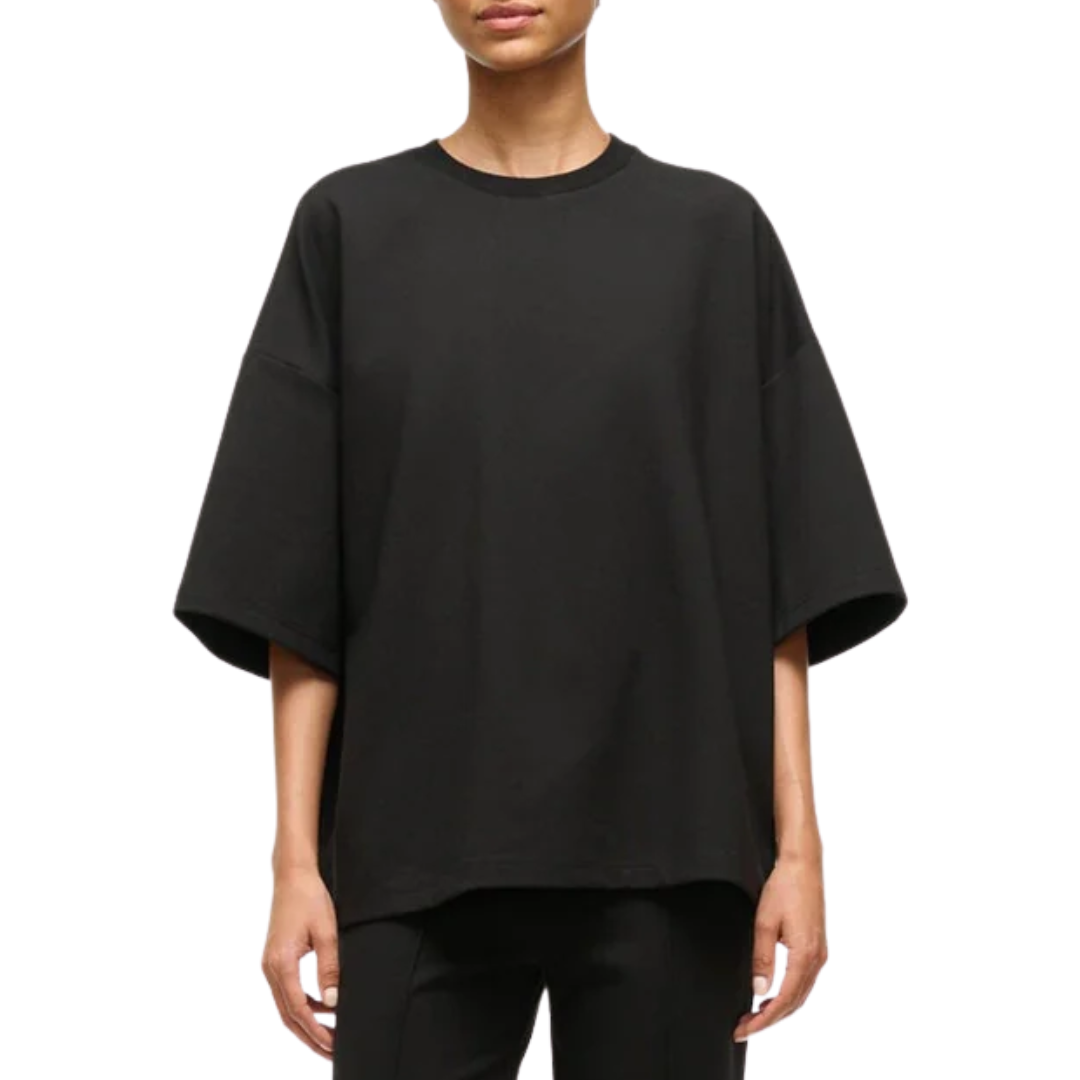 Capsule Top in Black
