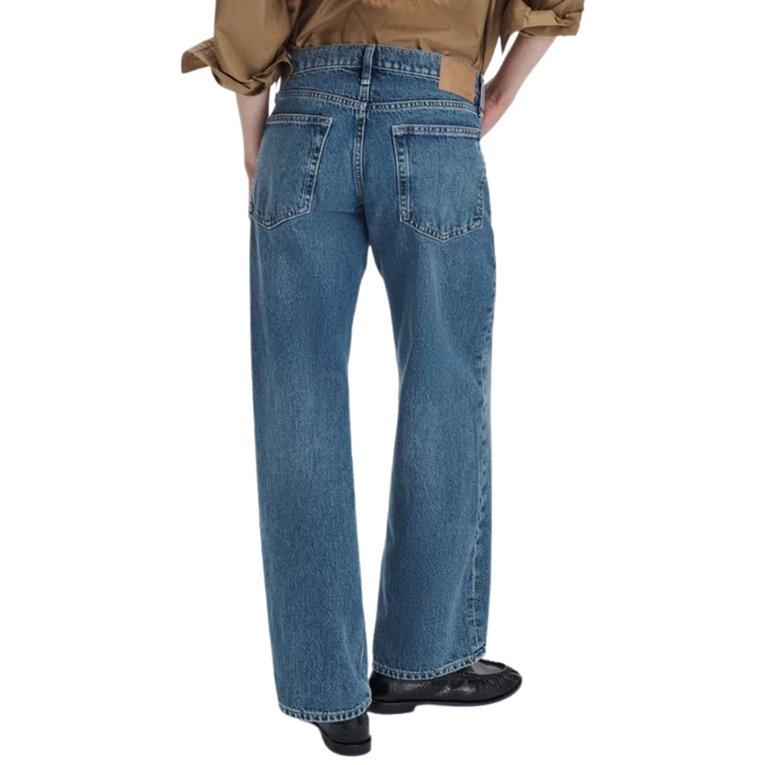 Cam Relaxed Straight Jean in Echo