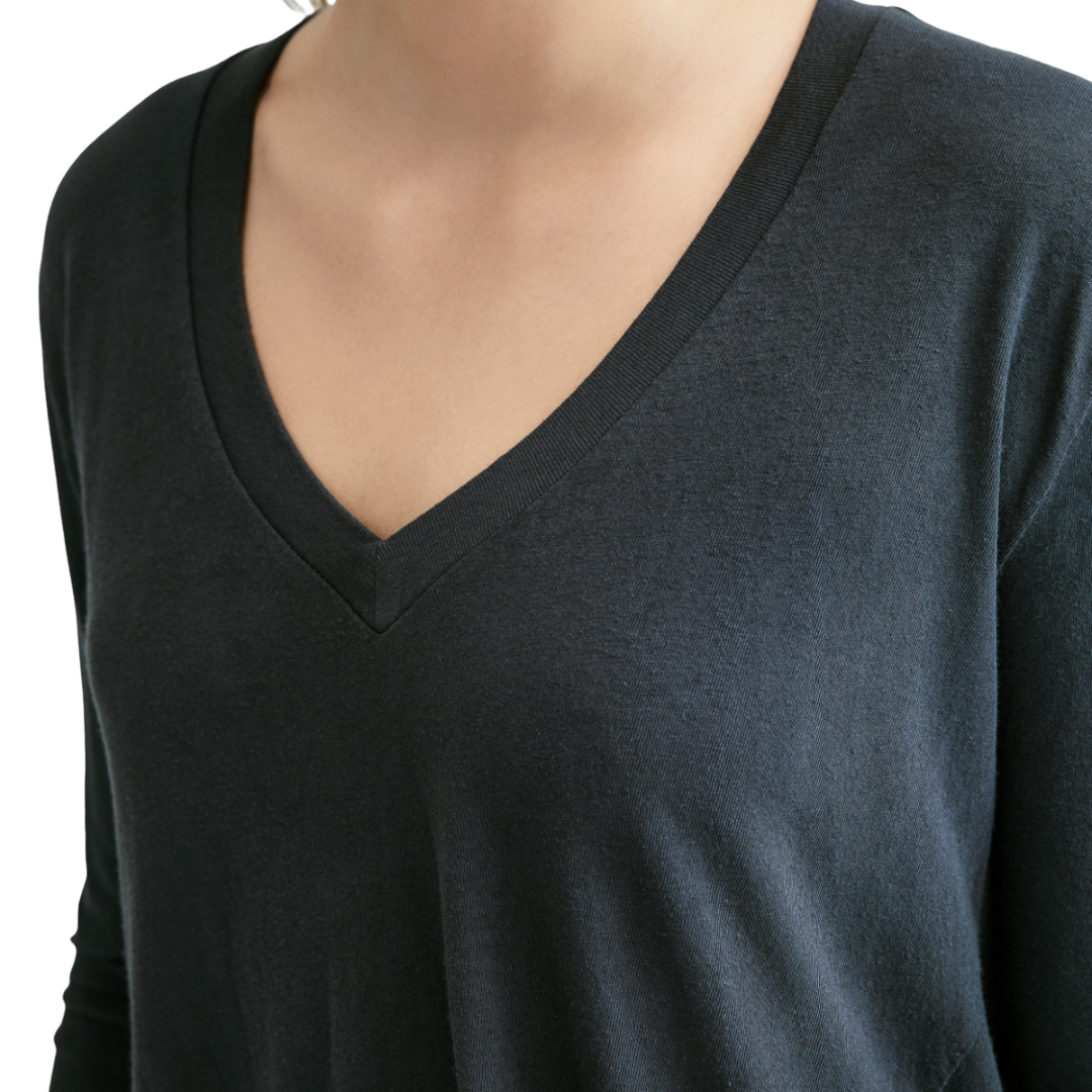 Deep V Long Sleeve Tee in Black