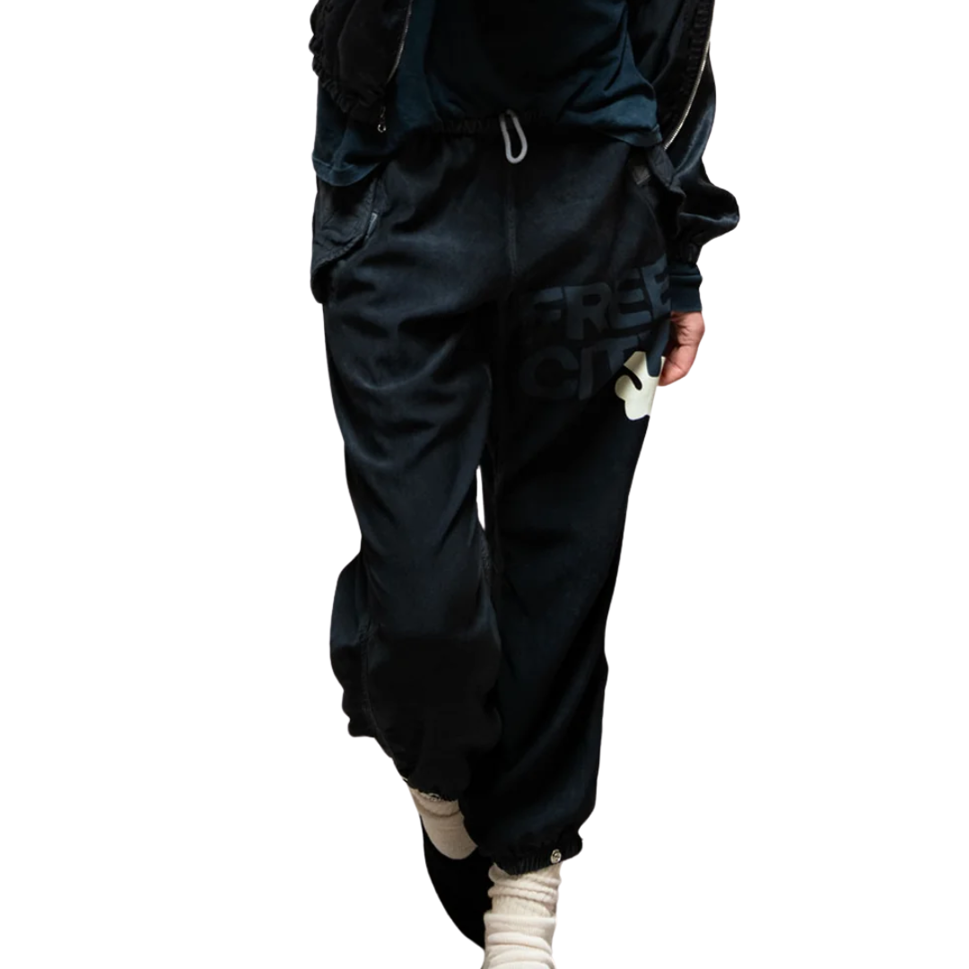 Flap/Snap Matte/Satin Airjump Pant in Super Black