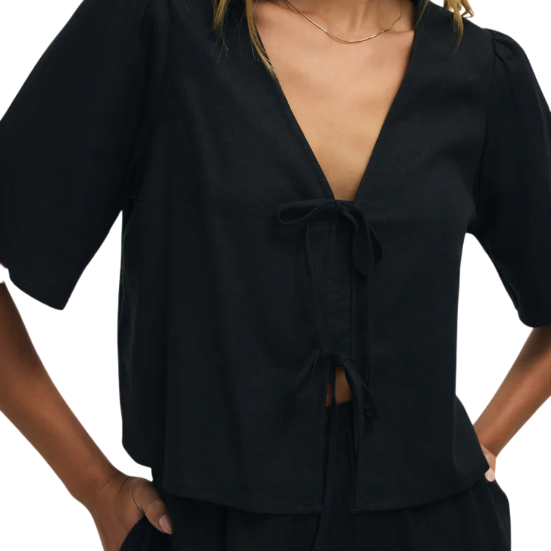 La Belle Linen Cropped Top in Black