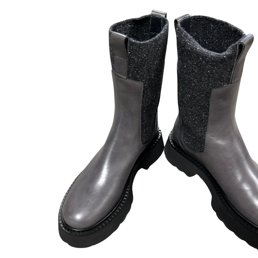 Row Boot in Grey