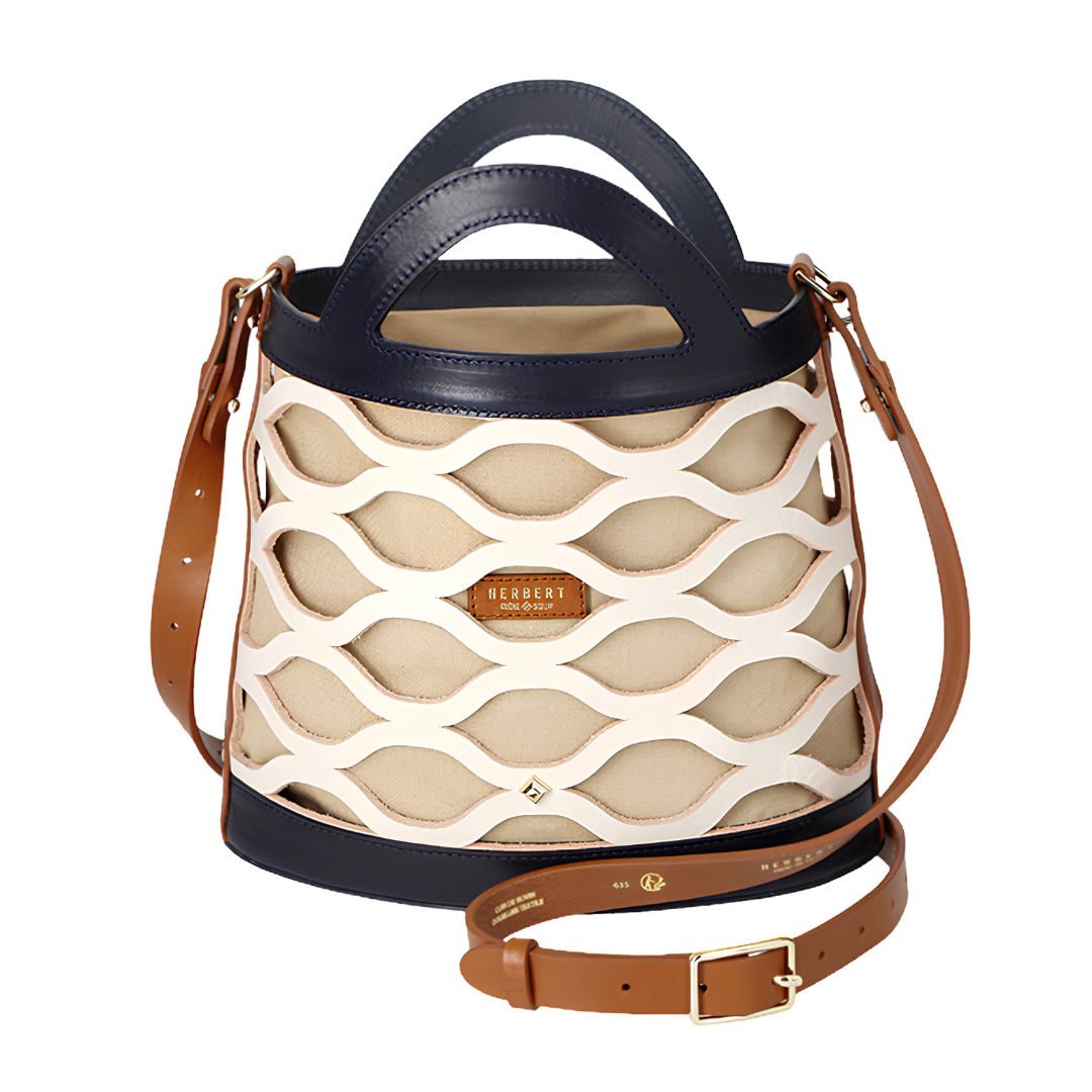 Le Chris Clown Bag in Crema Marine Camel