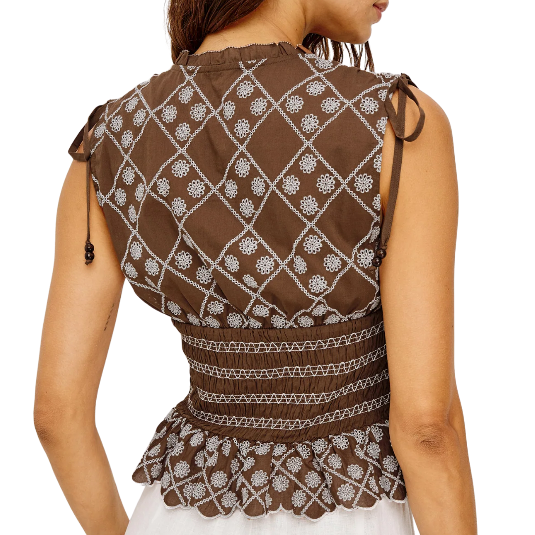Rizzo Top in Cocoa Daisy Embroidery