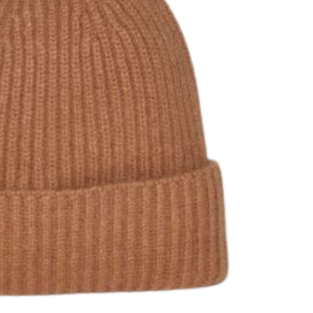 Cashmere Rib Beanie in Camel