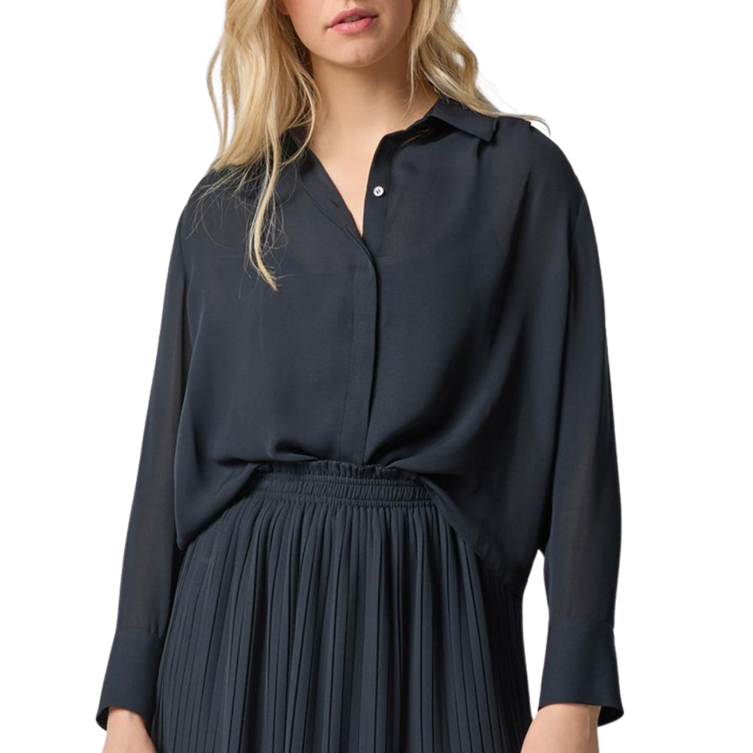 Collared Button Down in Black