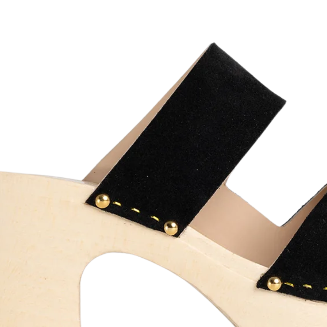 Yoyo Clog in Velvet Noir