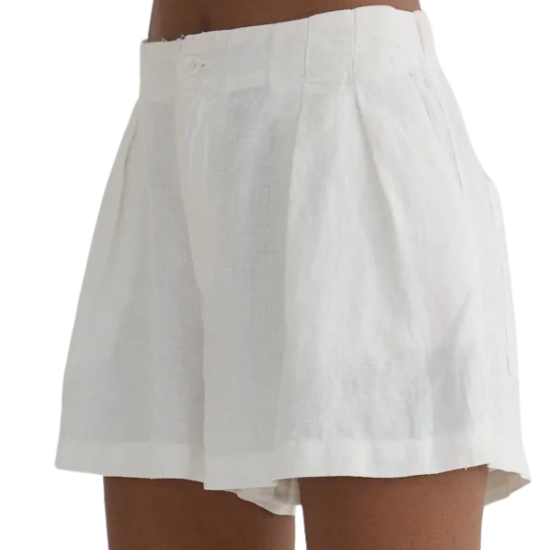 Double Pleat Short in White