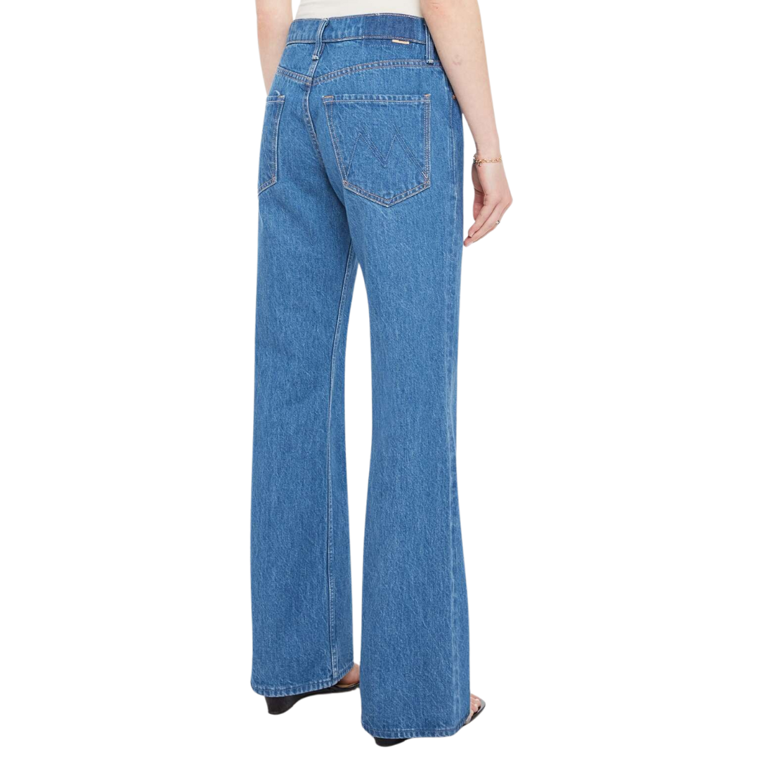 Bookie Sneak in Scoot This Way