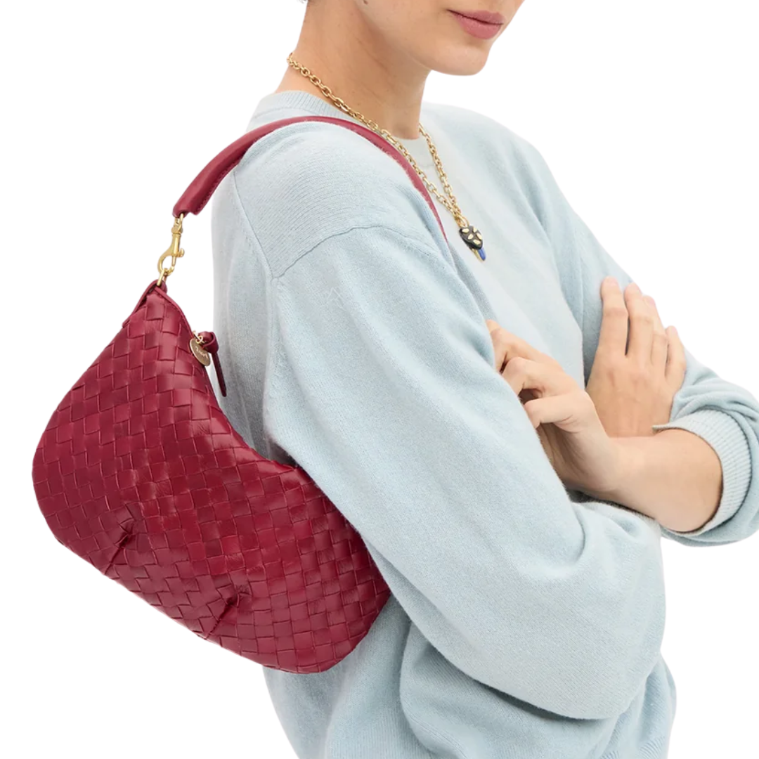 Petit Moyen in Garnet Diagonal Woven