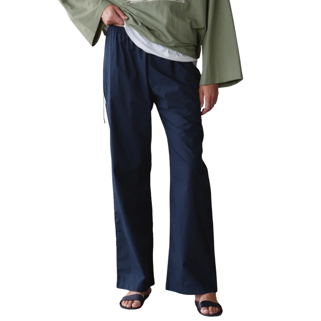 The Pop Simple Pant in Navy