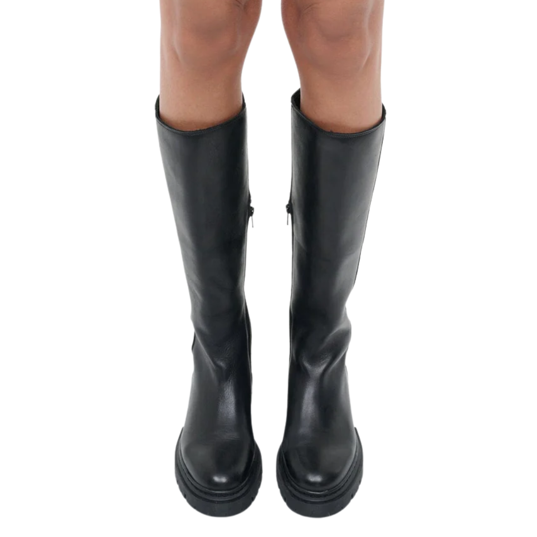 Henry Knee Boot in Black