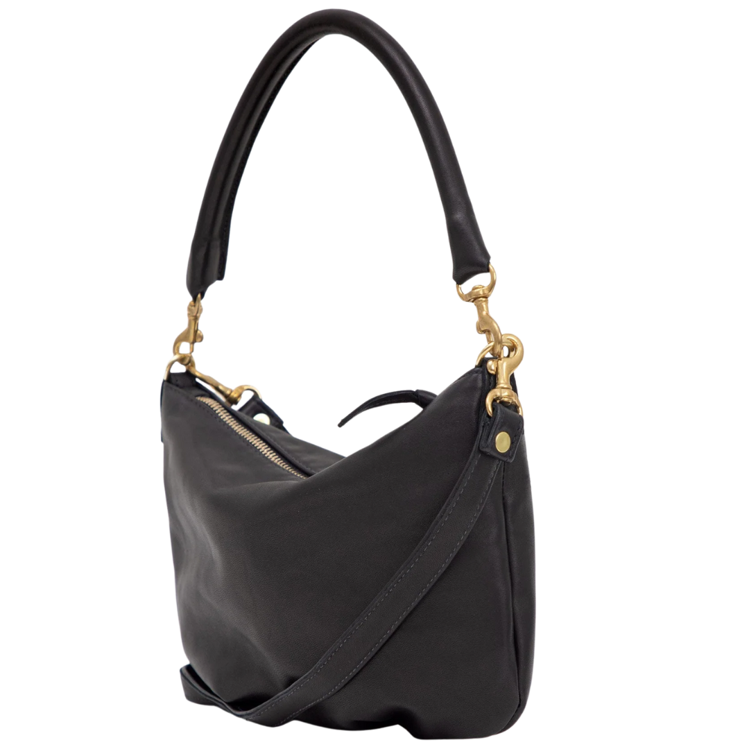 Petit Moyen in Black