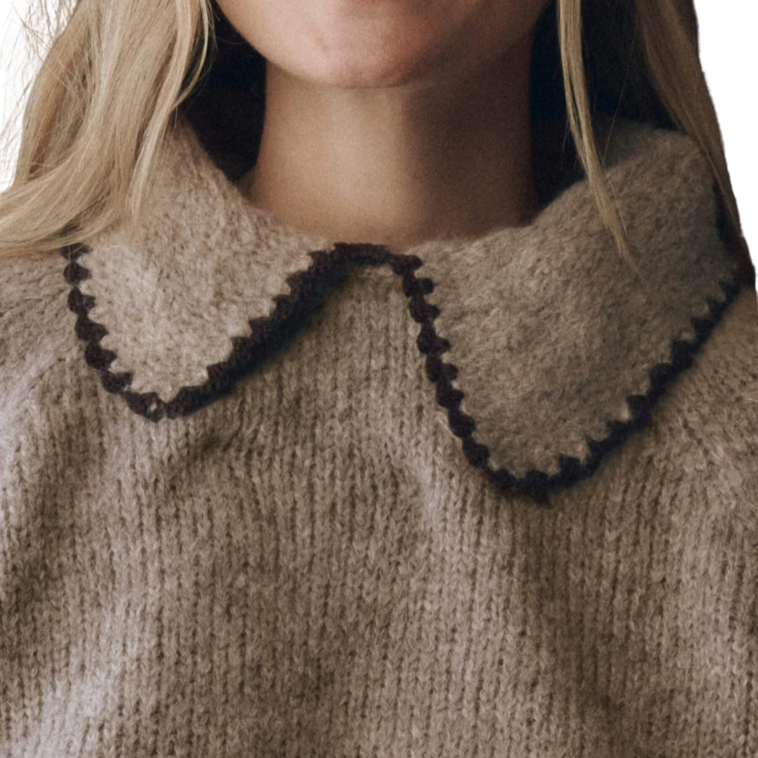 Crocket Collar Pullover in Oat with Brown