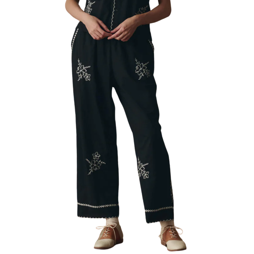 The Weekend Pant W/ Hanky Embroidery in Black