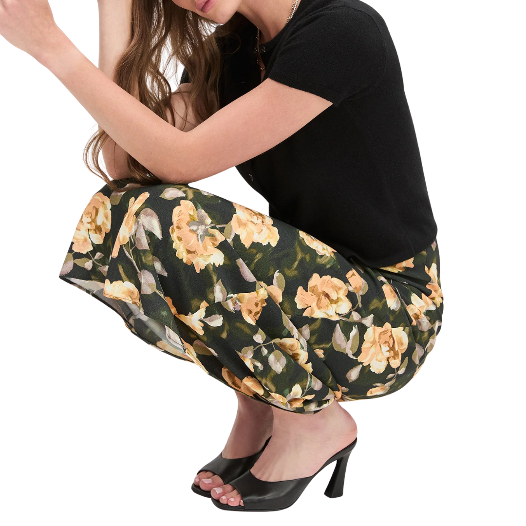 Favorite Skirt in Golden Flowerbed