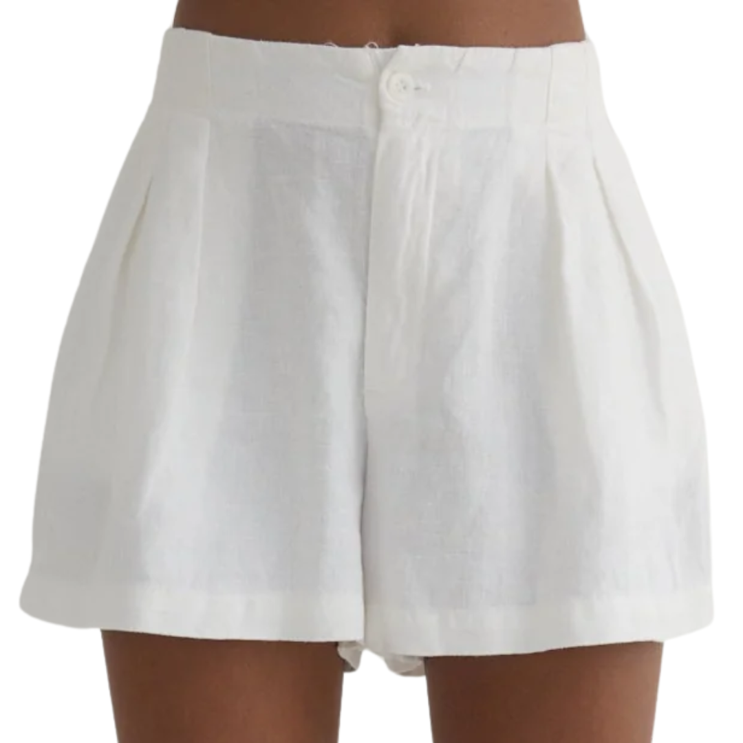 Double Pleat Short in White