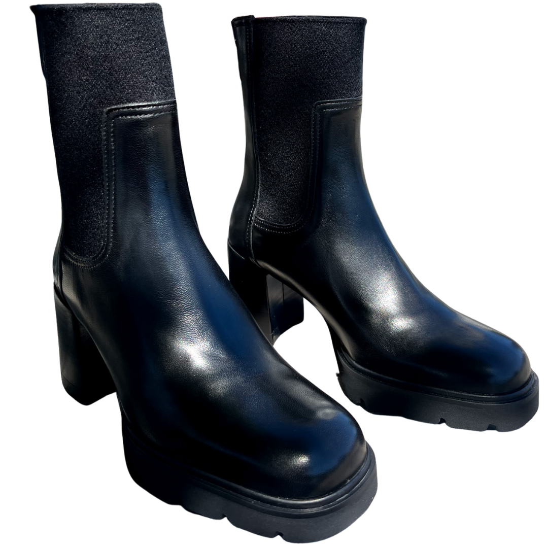 Susan Heeled Boots in Supreme Black
