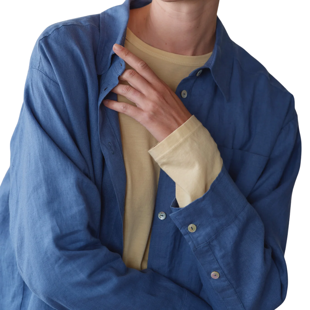The Linen Relaxed Shirt in Lapis