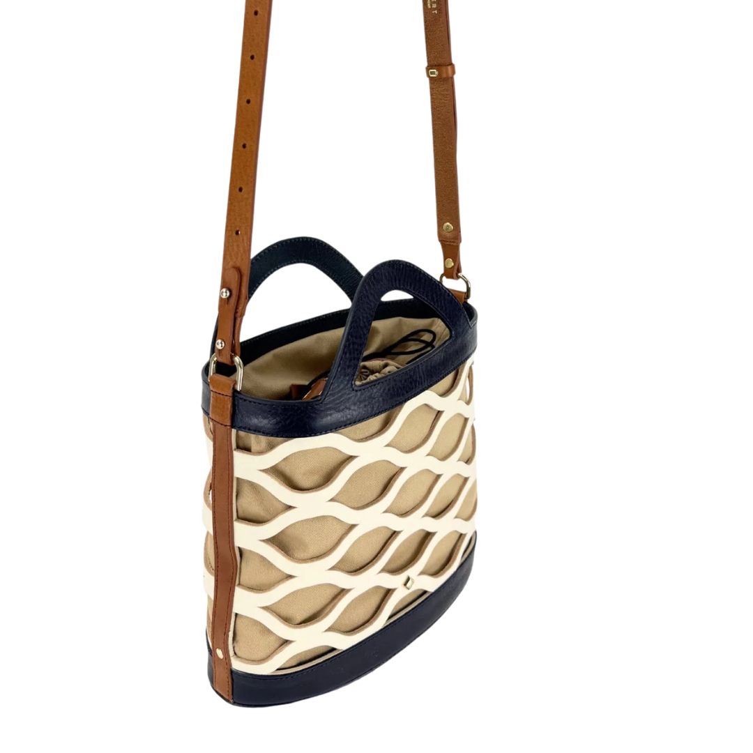 Le Chris Clown Bag in Crema Marine Camel