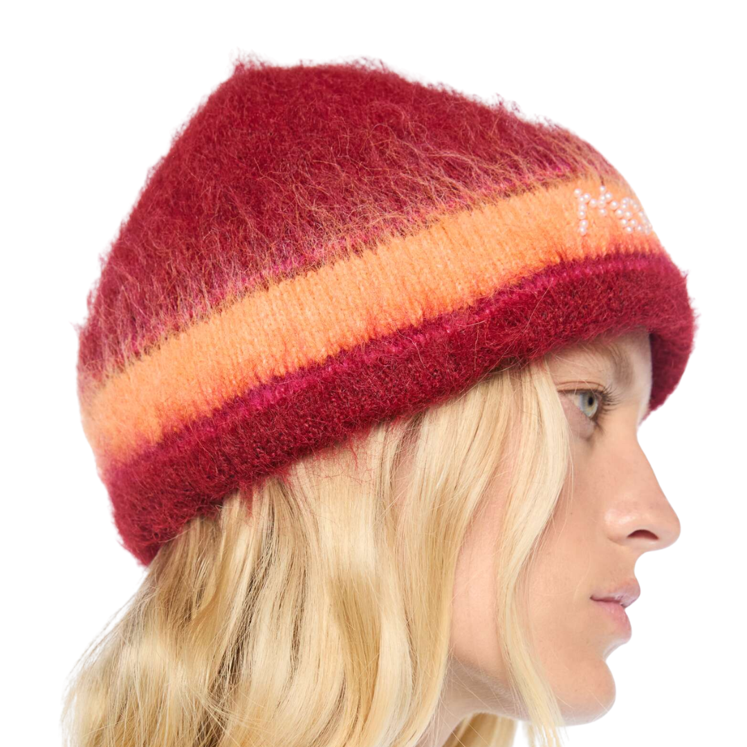 The Beanie in Girl With The Pearl
